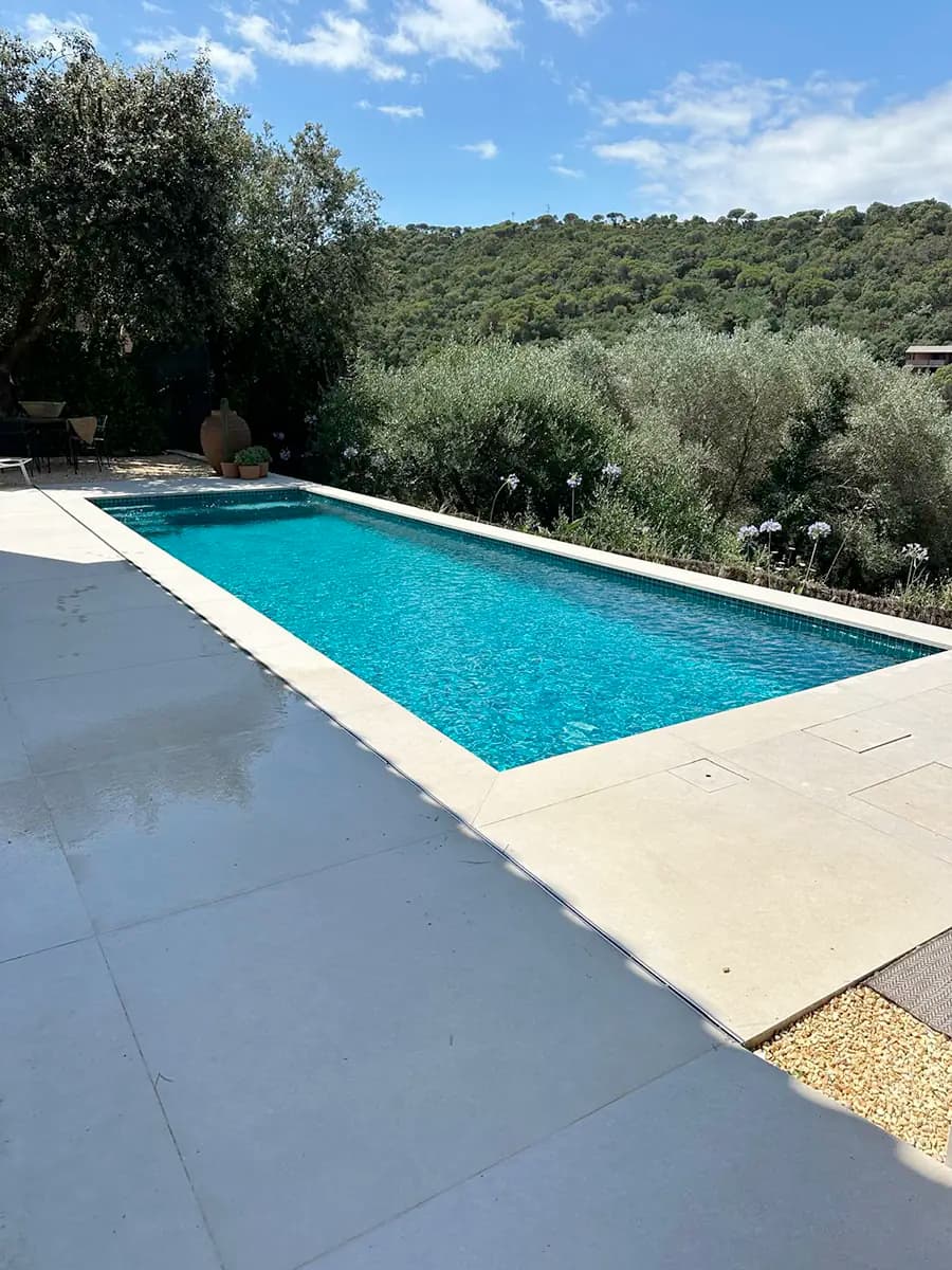 Construcción de piscinas en Girona